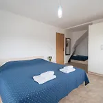 Ena Kuca Za Odmor Semesterbostad