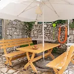 بيت للعطل Ena Kuca Za Odmor