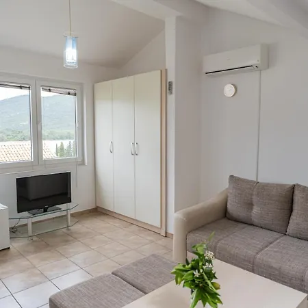 Ena Kuca Za Odmor Vikendica