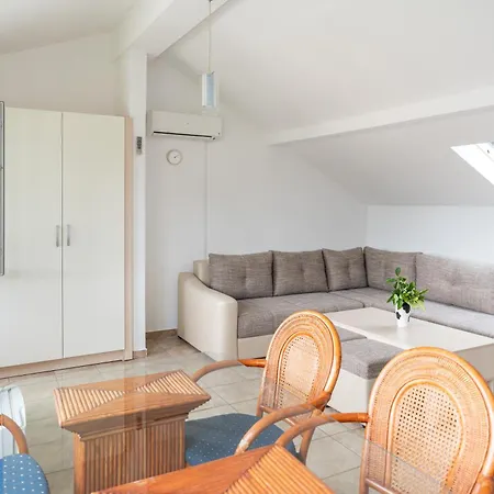 Ena Kuca Za Odmor Ston