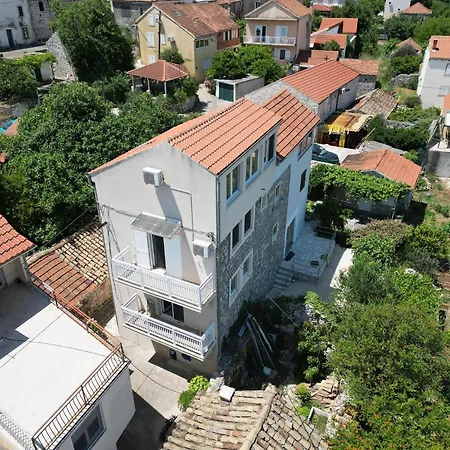 Ena Kuca Za Odmor Vikendica