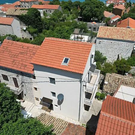 Ena Kuca Za Odmor Vikendica