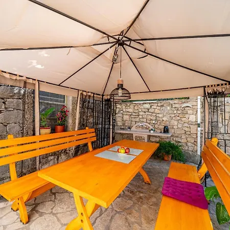 Ena Kuca Za Odmor Vikendica Ston