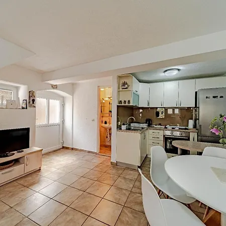 Ena Kuca Za Odmor Vikendica Ston